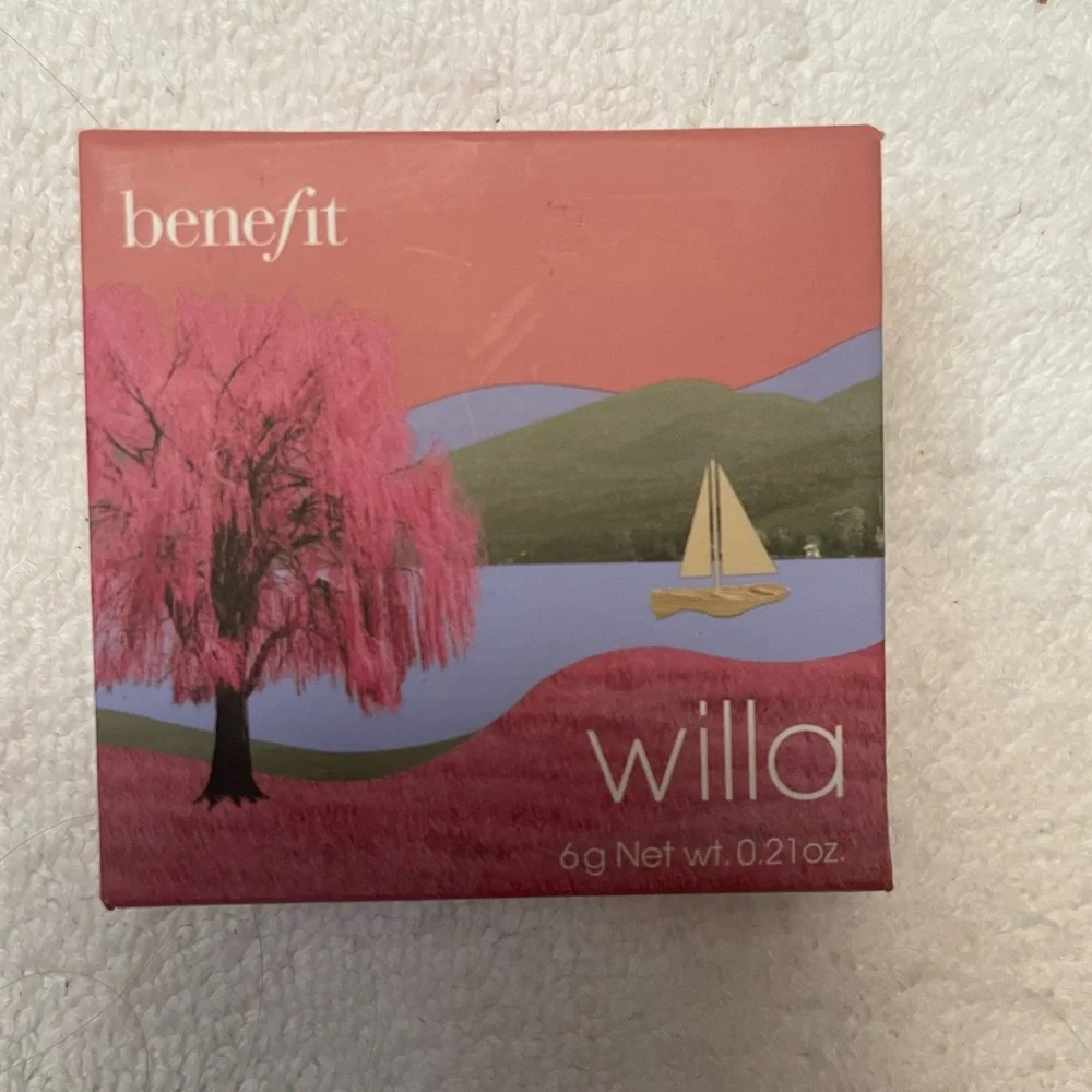 ‘Willa’ WANDERful World Silky-Soft Powder Blush NWT WIB - Picture 4 of 6